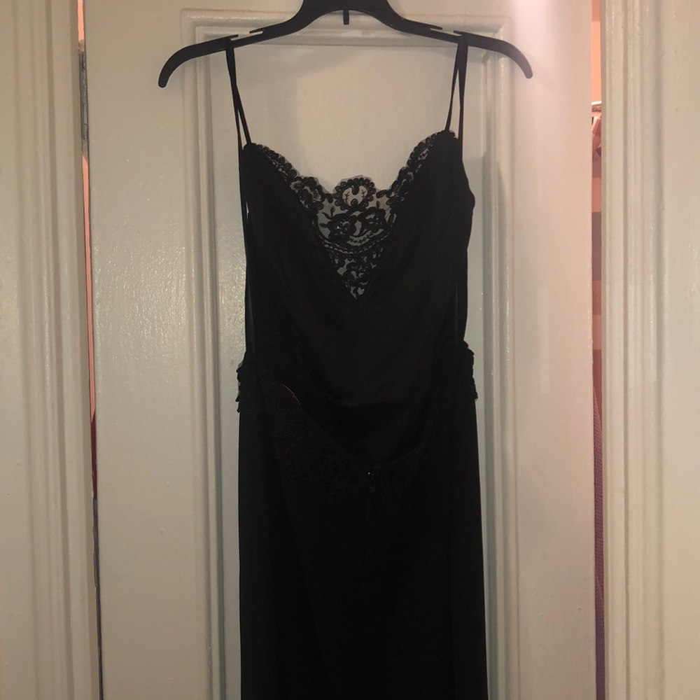 🍾 floor length black lace backless dress !! - Picture 2 of 8